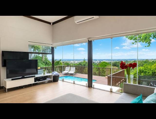 4 BEDROOM HOUSE FOR SALE IN NEWLANDS